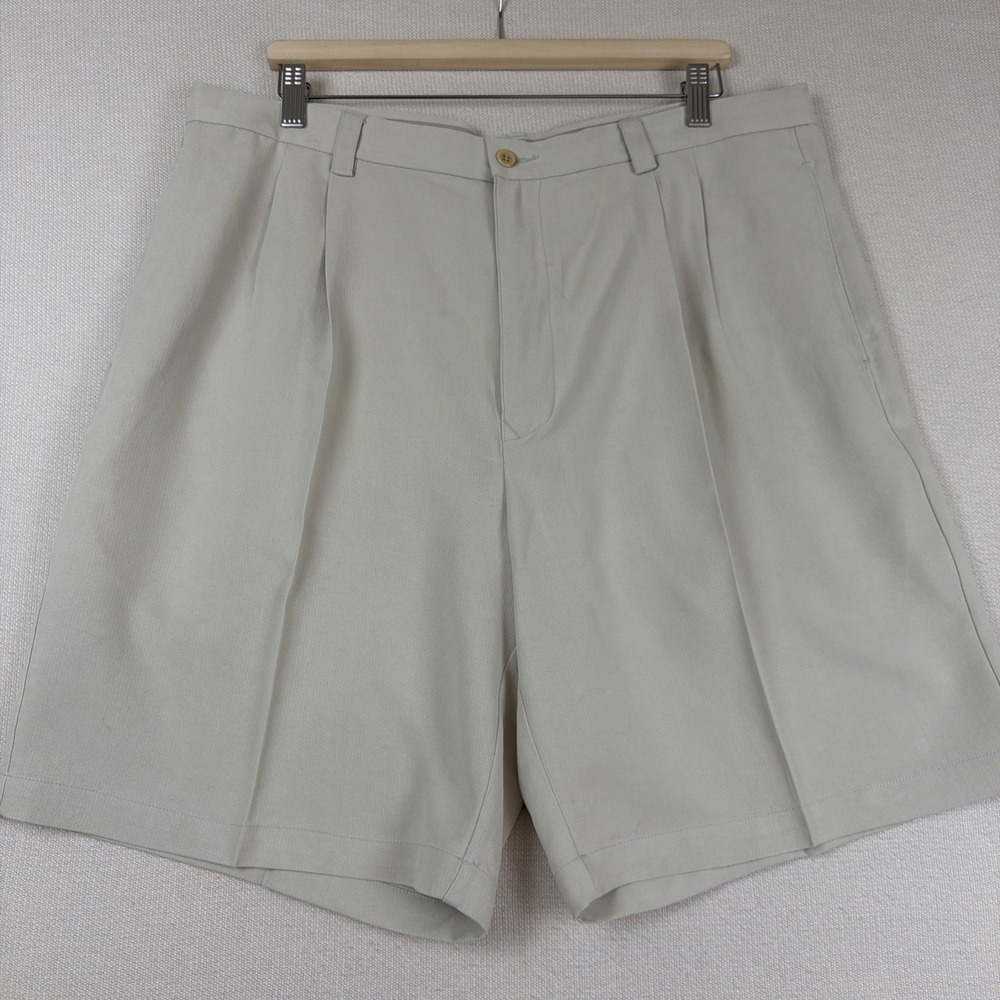 Tommy Bahama Relax 100% Silk Solid Shorts Men's Size 38 Inseam 8" Preppy Beige
